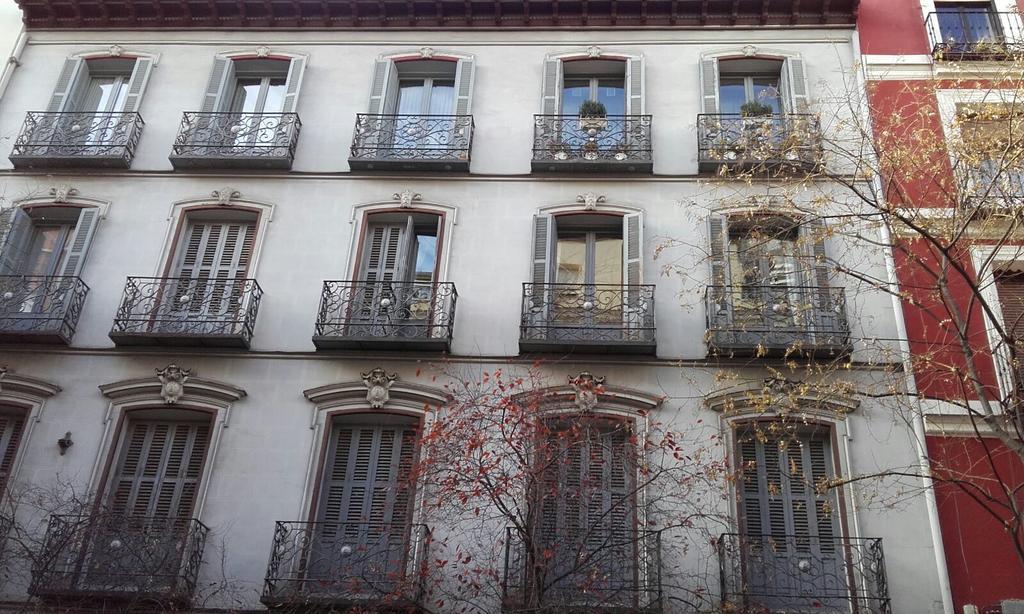 Apartamentos Plaza De Espana Madrid Exterior foto