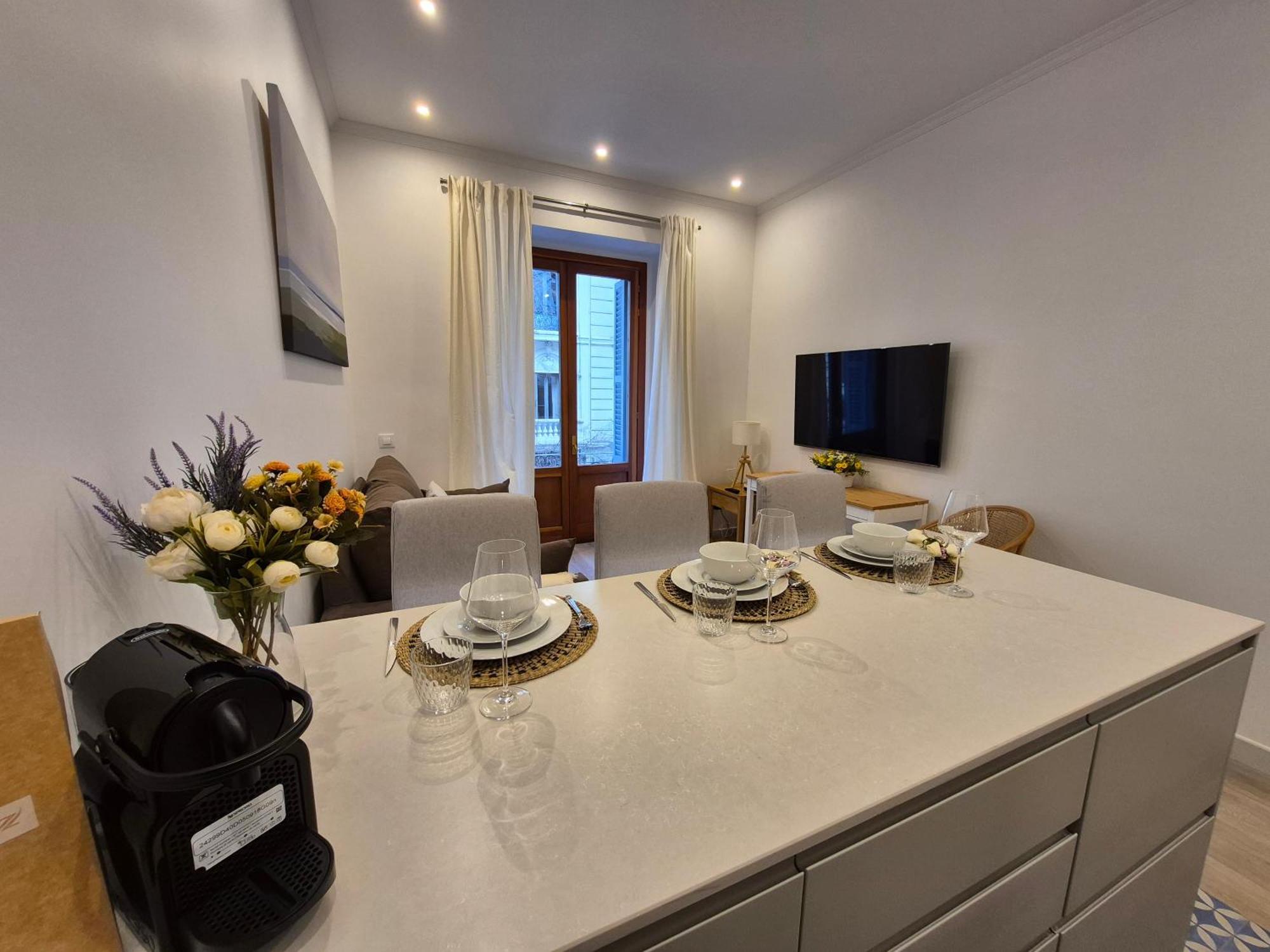 Apartamentos Plaza De Espana Madrid Exterior foto